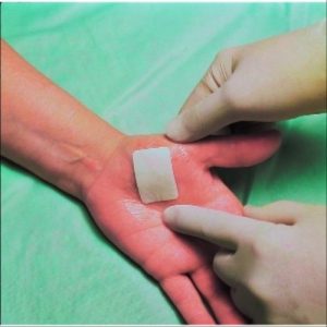 3M Tegaderm Plus Pad Film Dressing w/ Non-Adherent Pad : 3 1/2 x 4 1/8" Oval - Each