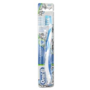 Oral B Cross Action Junior 8+ Toothbrush 1 items